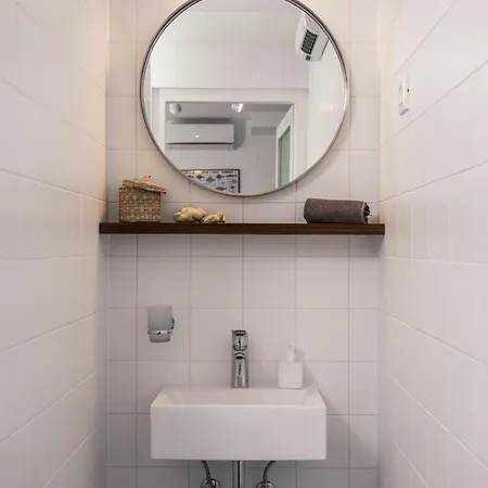 Aqua Villa Basina