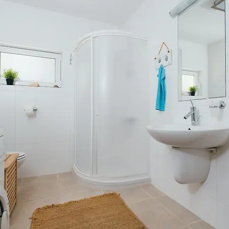 Aqua Villa *
