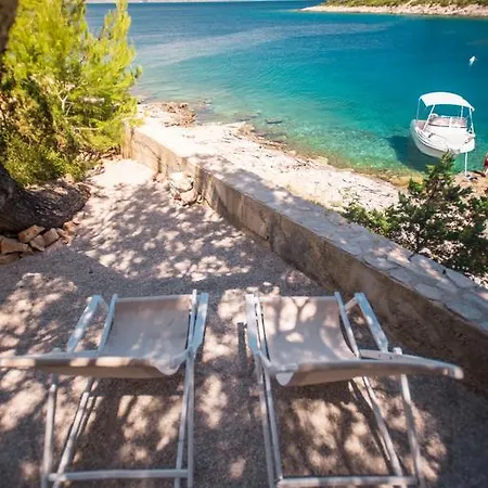 Aqua Villa Basina