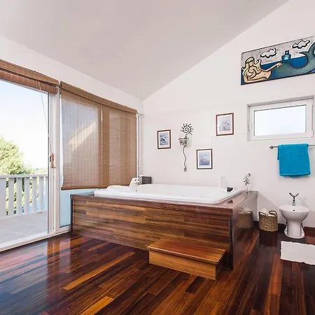 Aqua Villa *